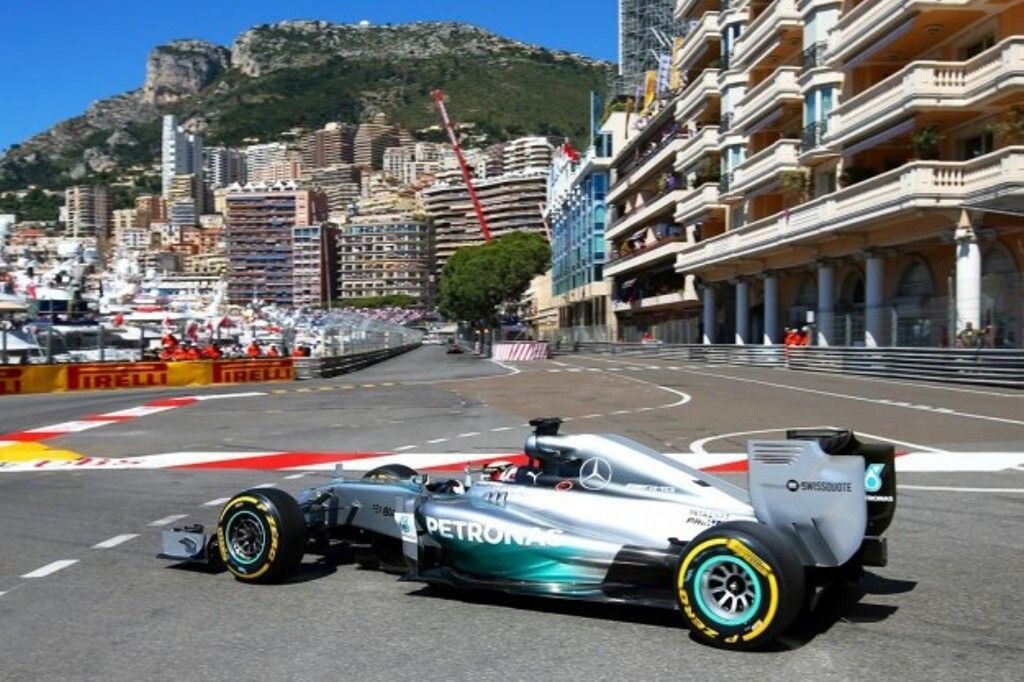 mercedes in prima fila