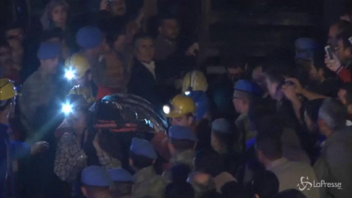Turchia esplosione in miniera almeno 200 morti