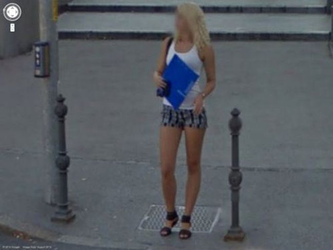 Le foto più hot di Google Maps: le più belle passanti in giro per il mondo