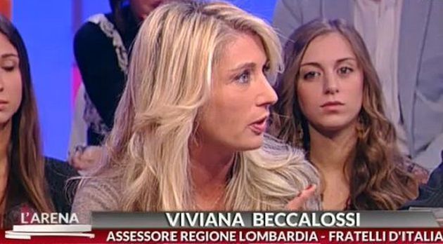 Viviana Beccalossi insulta Rosario Crocetta in diretta tv: ‘Comportati da signora, Frocetta’