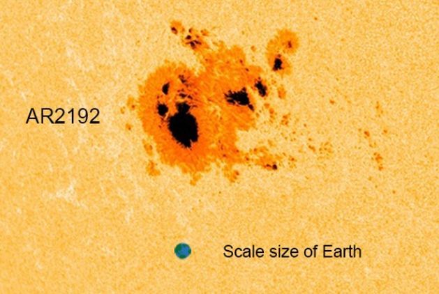 La macchia solare più grande da 25 anni