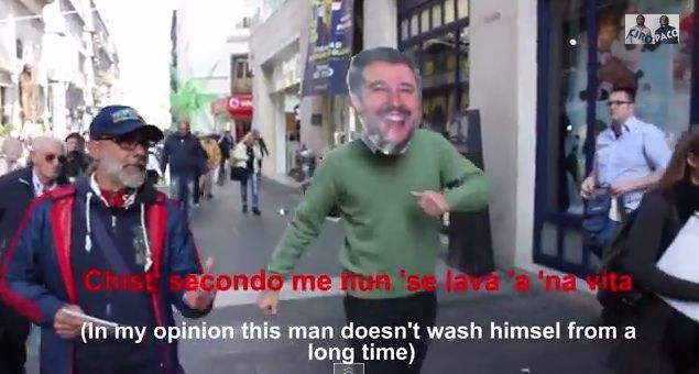 Salvini a Napoli: i cittadini rispondono agli insulti con l’ironia