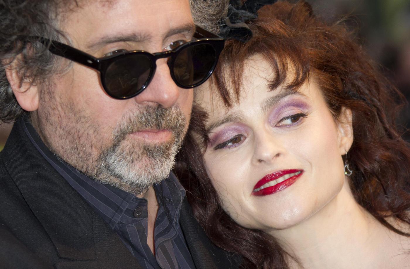 Tim Burton ed Helena Bonham Carter si sono lasciati: finita la storia tra il regista e l’attrice