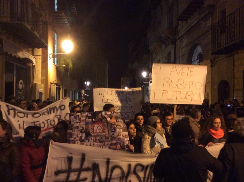 Scandalo commissioni ad Agrigento: i cittadini scendono in piazza