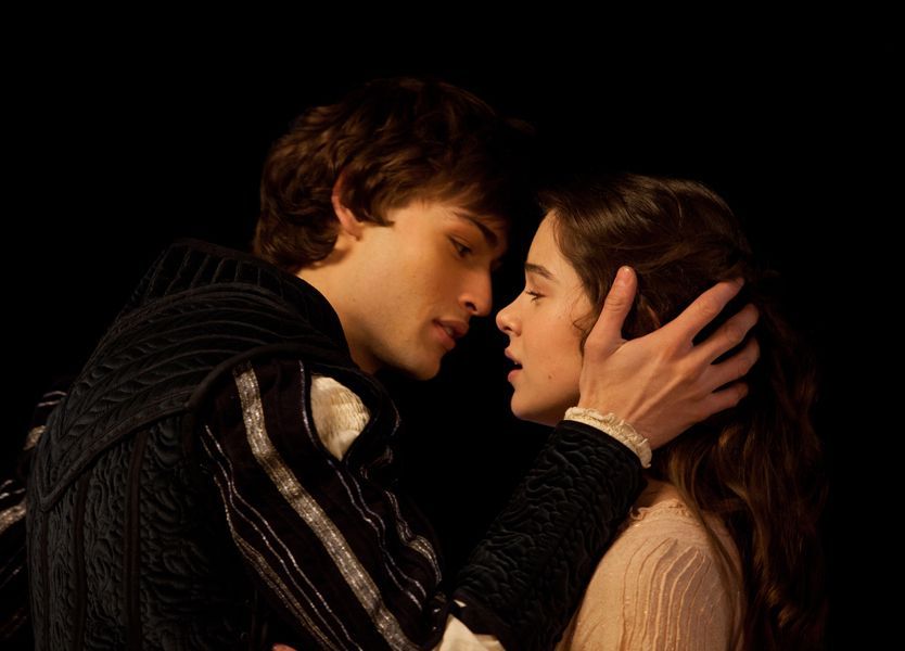 Romeo & Juliet: trailer italiano e trama del film con Hailee Steinfeld e Douglas Booth