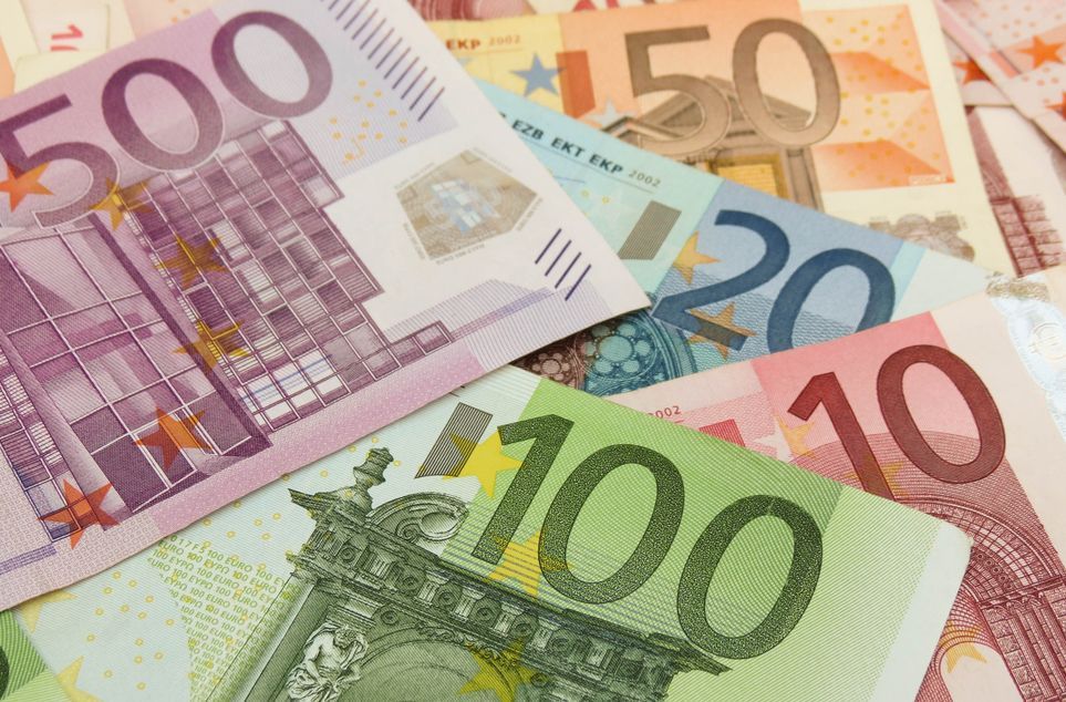 Tetto al contante, salirà a 3.000 euro: arrivano gli scontrini digitali