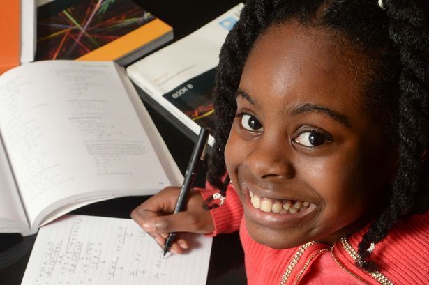 Genio della matematica a 10 anni: Esther frequenta l’università