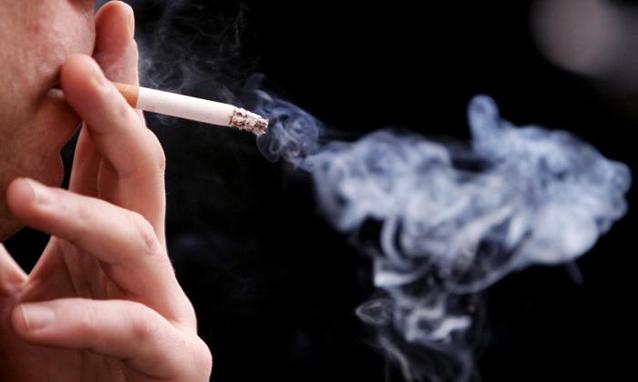 il fumo uccide fumatore muore sigarette 150x150