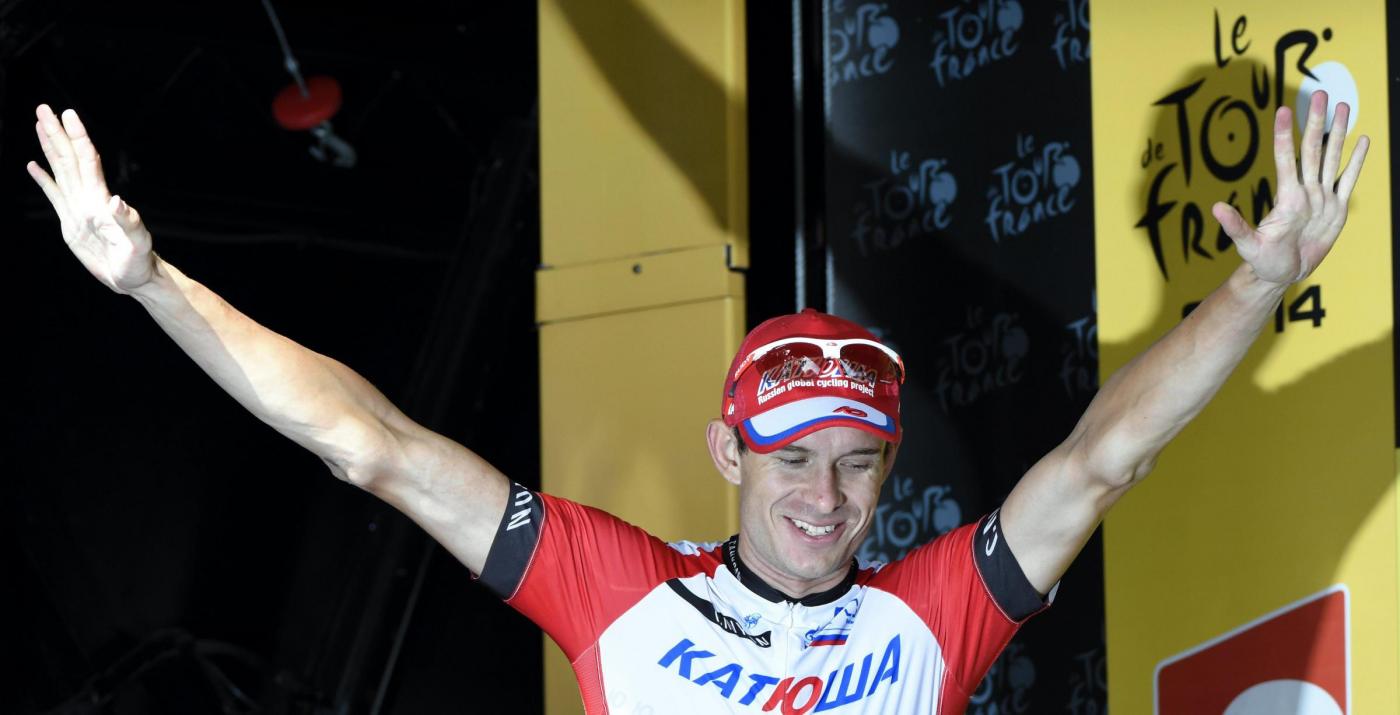 Giro delle Fiandre 2015 a Kristoff: due ciclisti travolti dalle auto