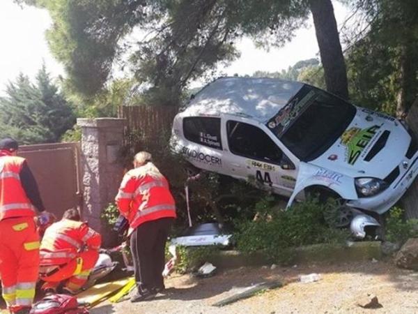 Incidente al Rally dell’Elba: auto finisce su spettatori, due feriti