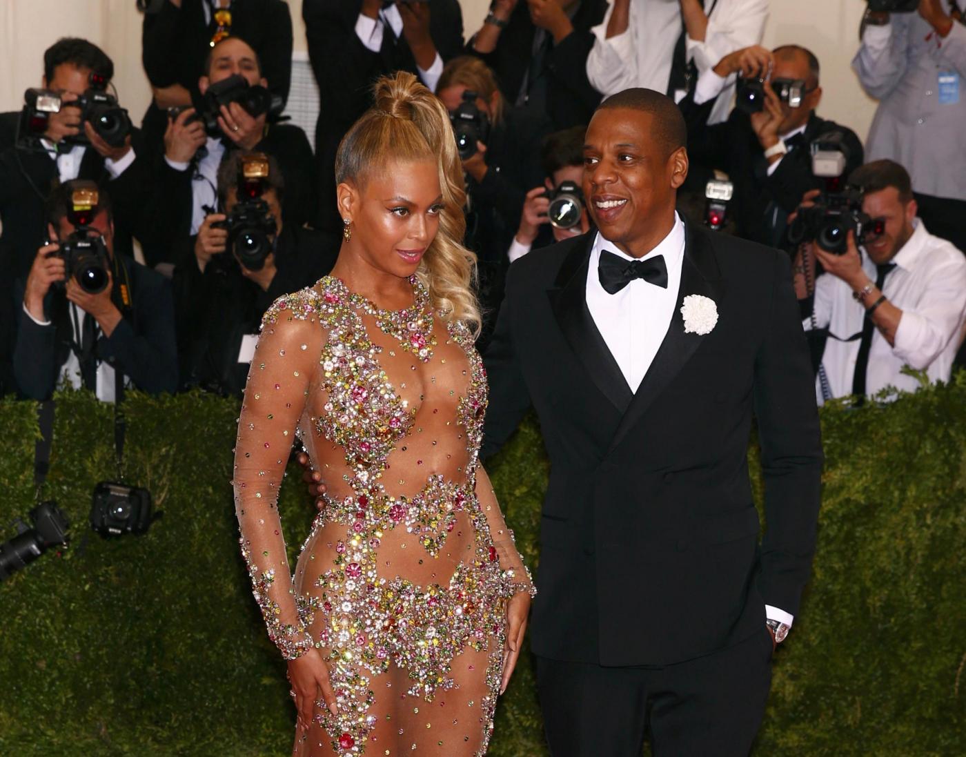 Met Gala 2015: il red carpet con Beyoncé, Rihanna e le altre stelle