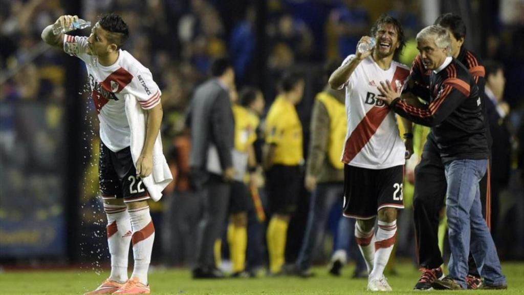 Copa Libertadores, giocatori del River Plate attaccati con spray urticante
