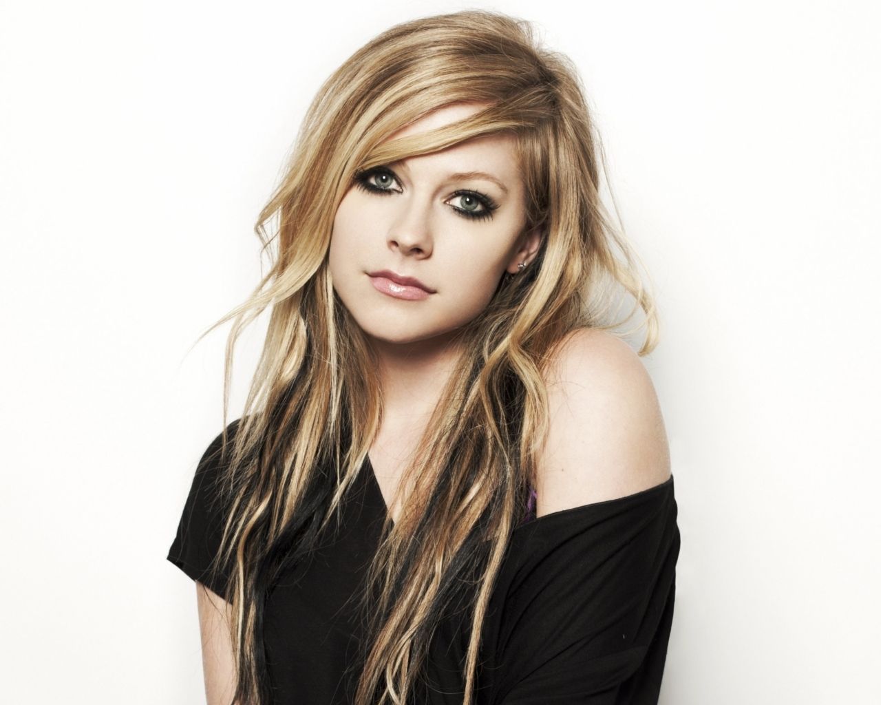 Avril Lavigne Fly Special Olympics 2015