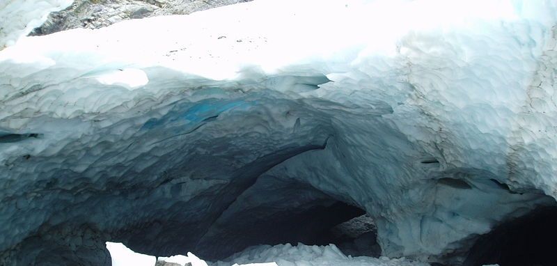 Usa, caverne ghiaccio del Mount baker crollano per il caldo: 1 morto e 4 feriti