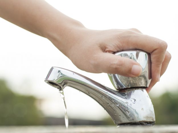 Come risparmiare acqua in casa: 15 regole per ridurre gli sprechi