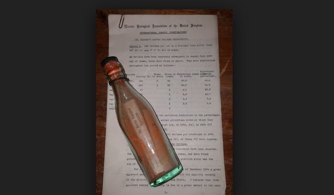 Recuperato messaggio in bottiglia gettato in mare 109 anni fa