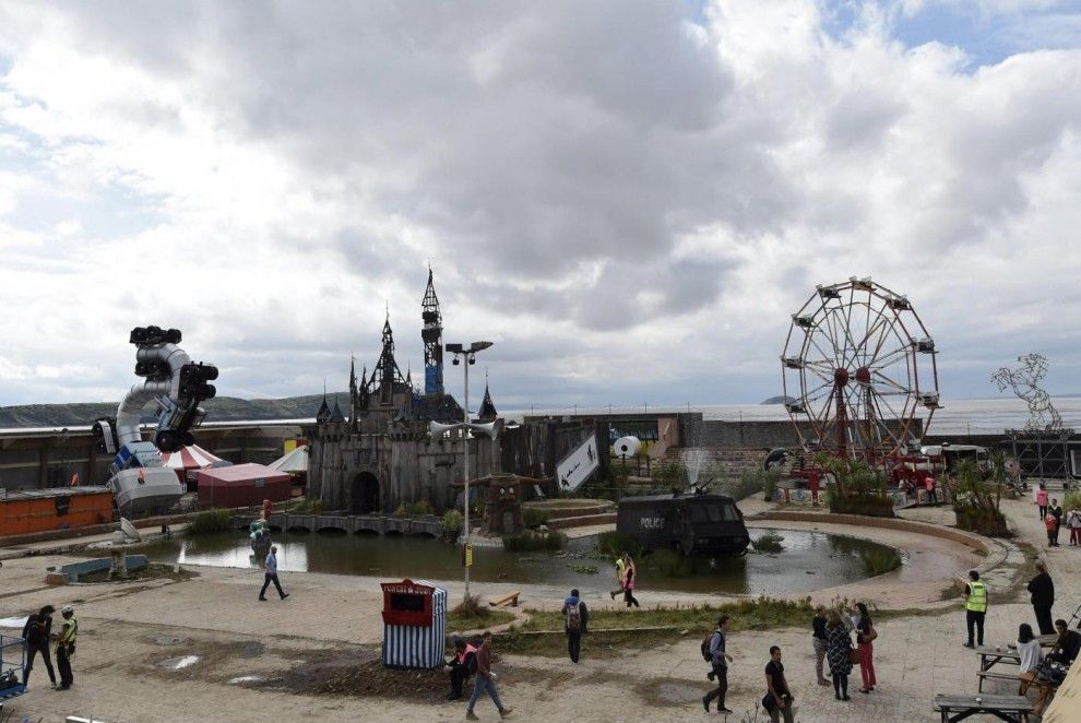 Dismaland di Banksy: il parco divertimenti più terrificante del mondo