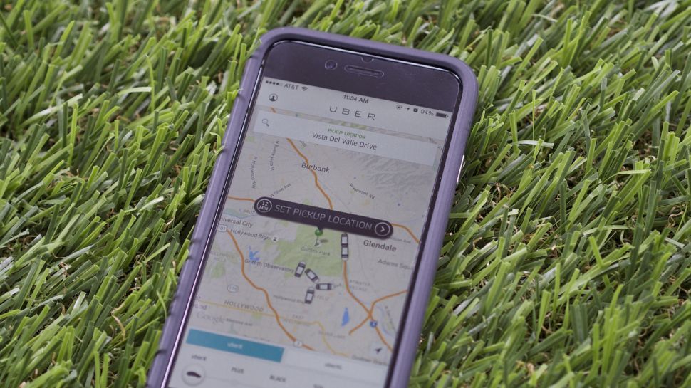 Uber vuole controllare la condotta degli autisti attraverso lo smartphone