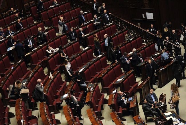 Taglio vitalizi parlamentari del 50%: sarà l’ennesima bufala?