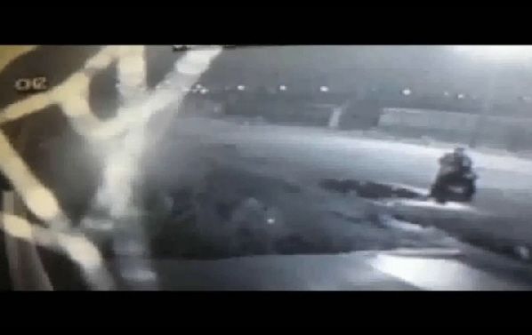 Lancia cani dallo scooter