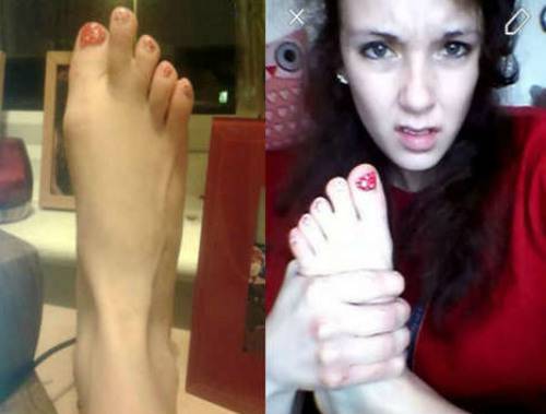 Trova i suoi piedi su sito fetish