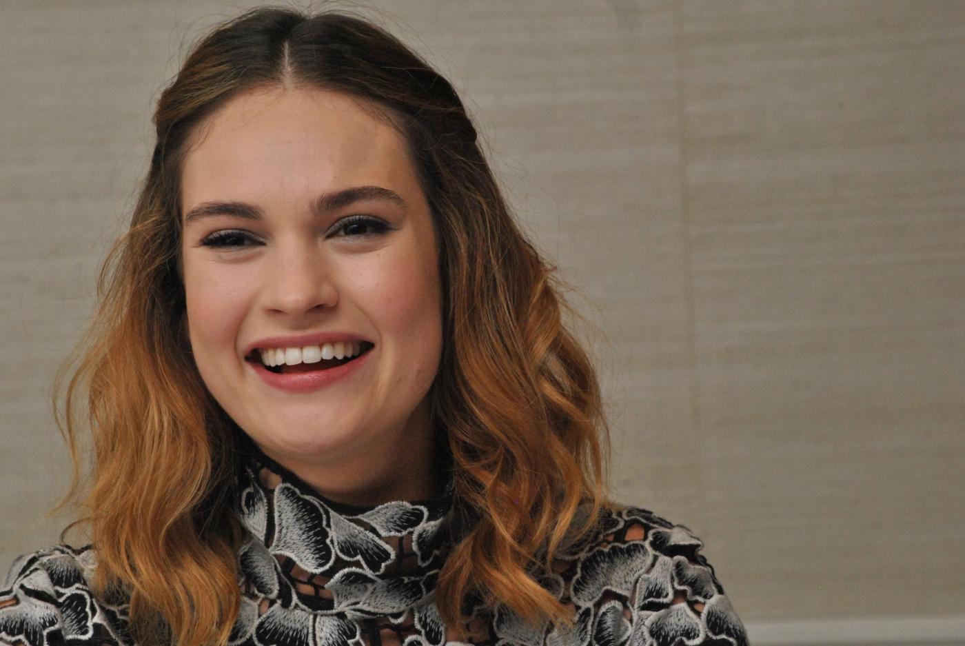 Lily James, orgoglio e pregiudizio e zombie