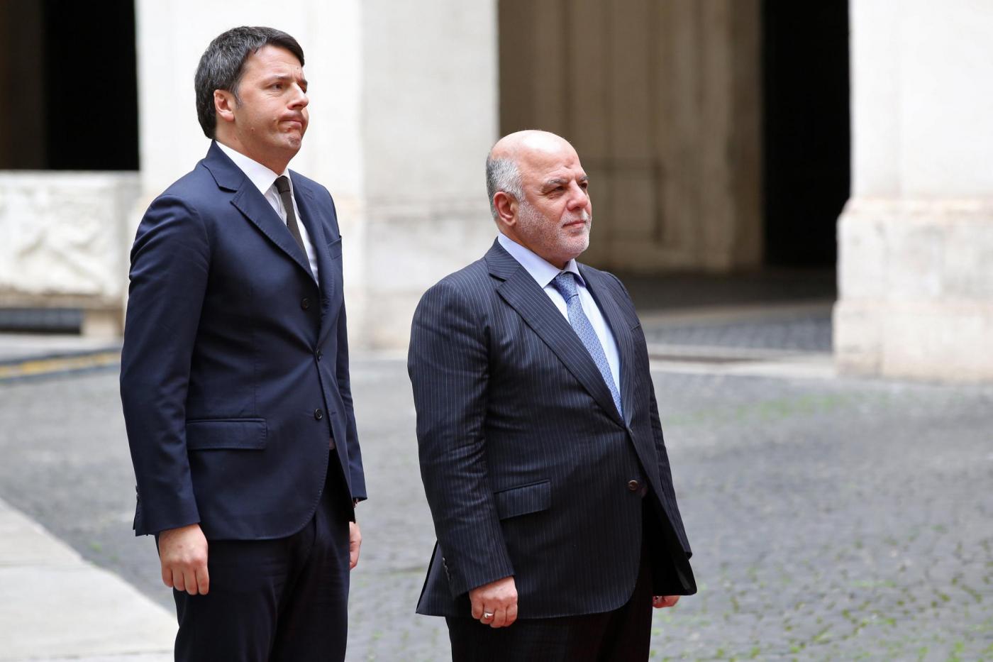 Gaffe del picchetto d’onore italiano: confuso il primo ministro dell’Iraq con il presidente dell’Iran