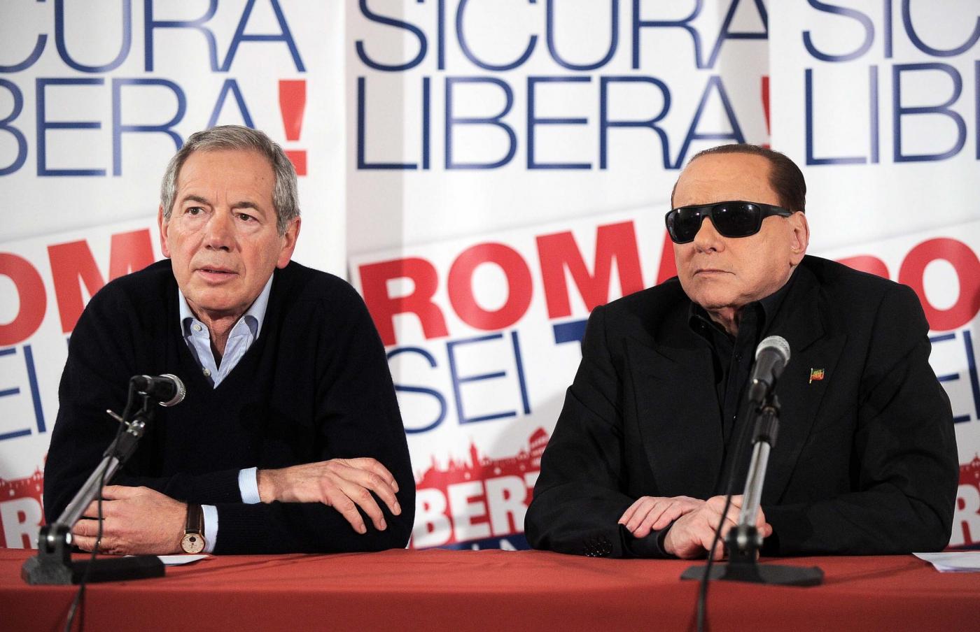 Silvio Berlusconi visita il comitato elettorale di Guido Bertolaso
