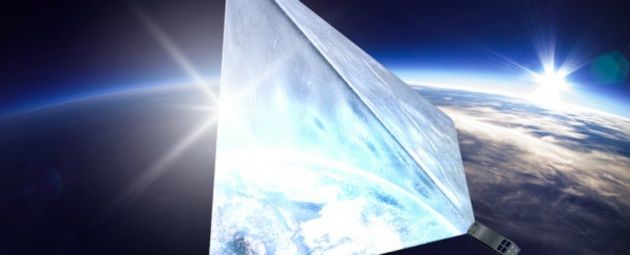 Satellite ultraluminoso