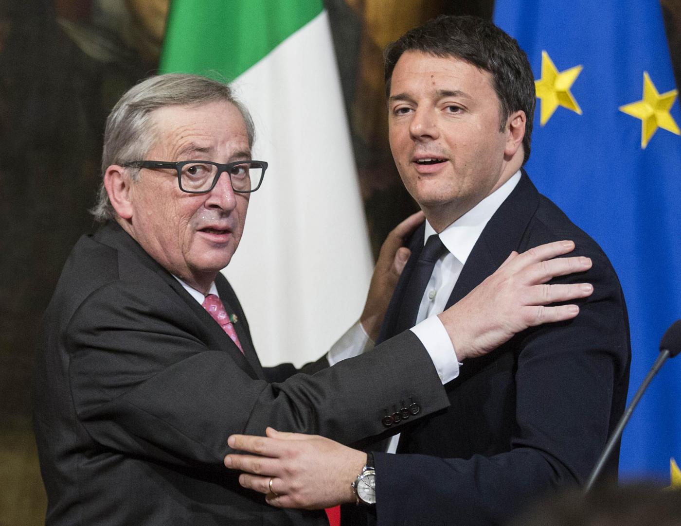 Migranti, Juncker accoglie con favore le proposte di Matteo Renzi