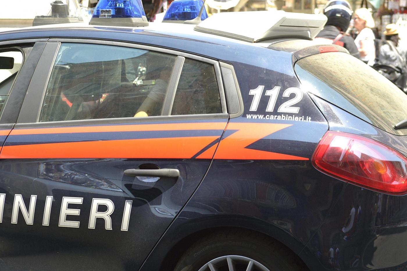Roma, Carabinieri arrestano tre borseggiatori, via del Corso