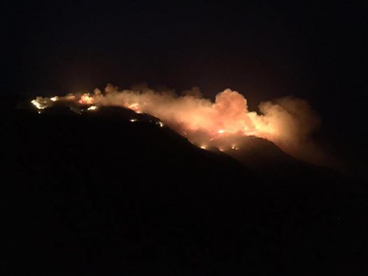 Pantelleria, incendi sull’isola da tre giorni e il sindaco chiede lo stato di emergenza