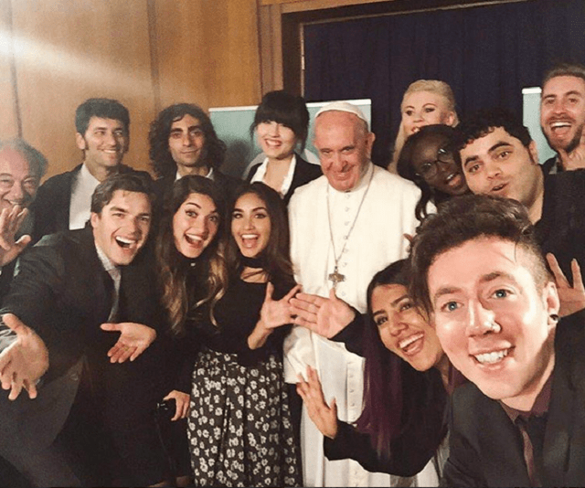 papa Francesco selfie youtuber