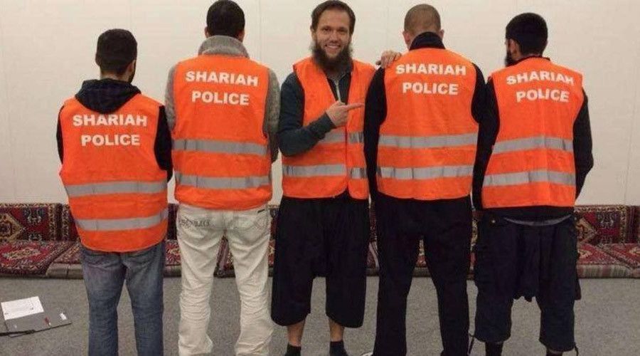 Polizia della sharia in Germania: a processo i componenti della sedicente pattuglia islamica