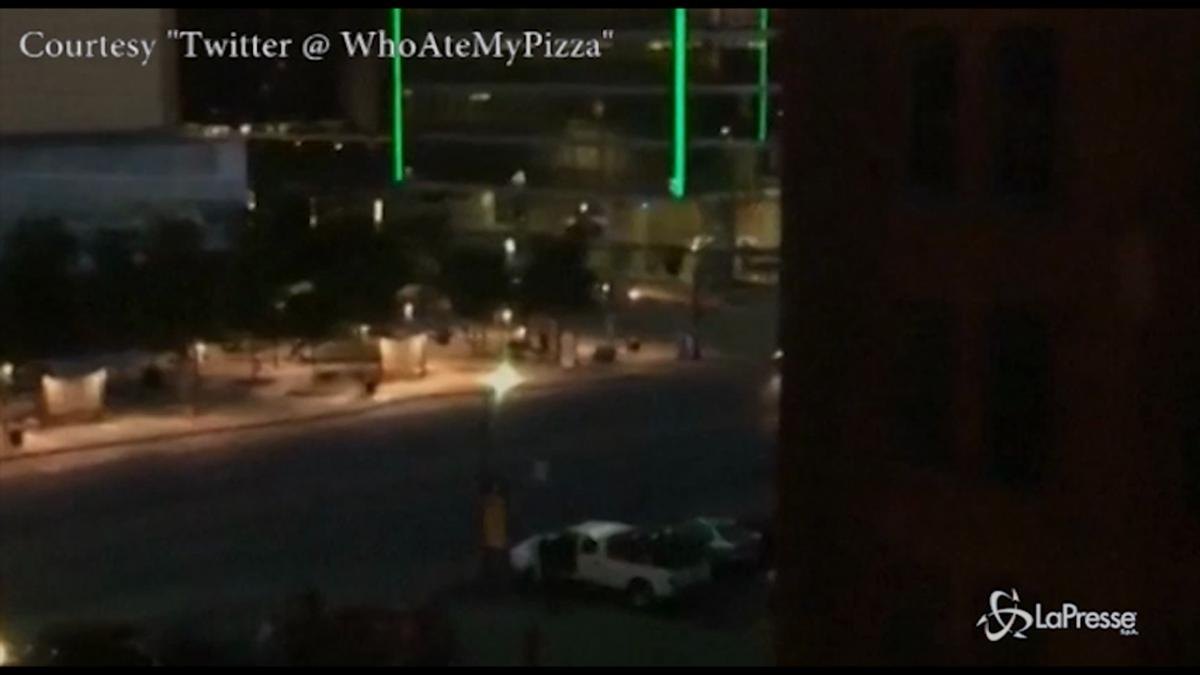 Dallas, sparatoria contro la polizia: 5 agenti morti. Il cecchino era un veterano dell’Afghanistan