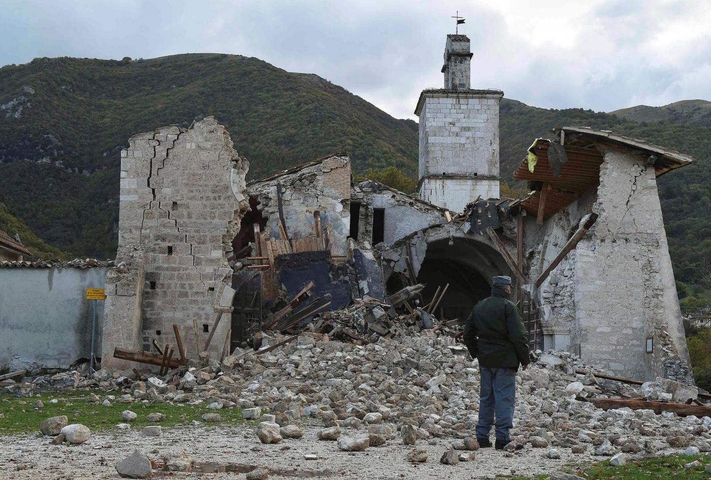 Forti scosse di terremoto nel centro Italia: i danni e i soccorsi