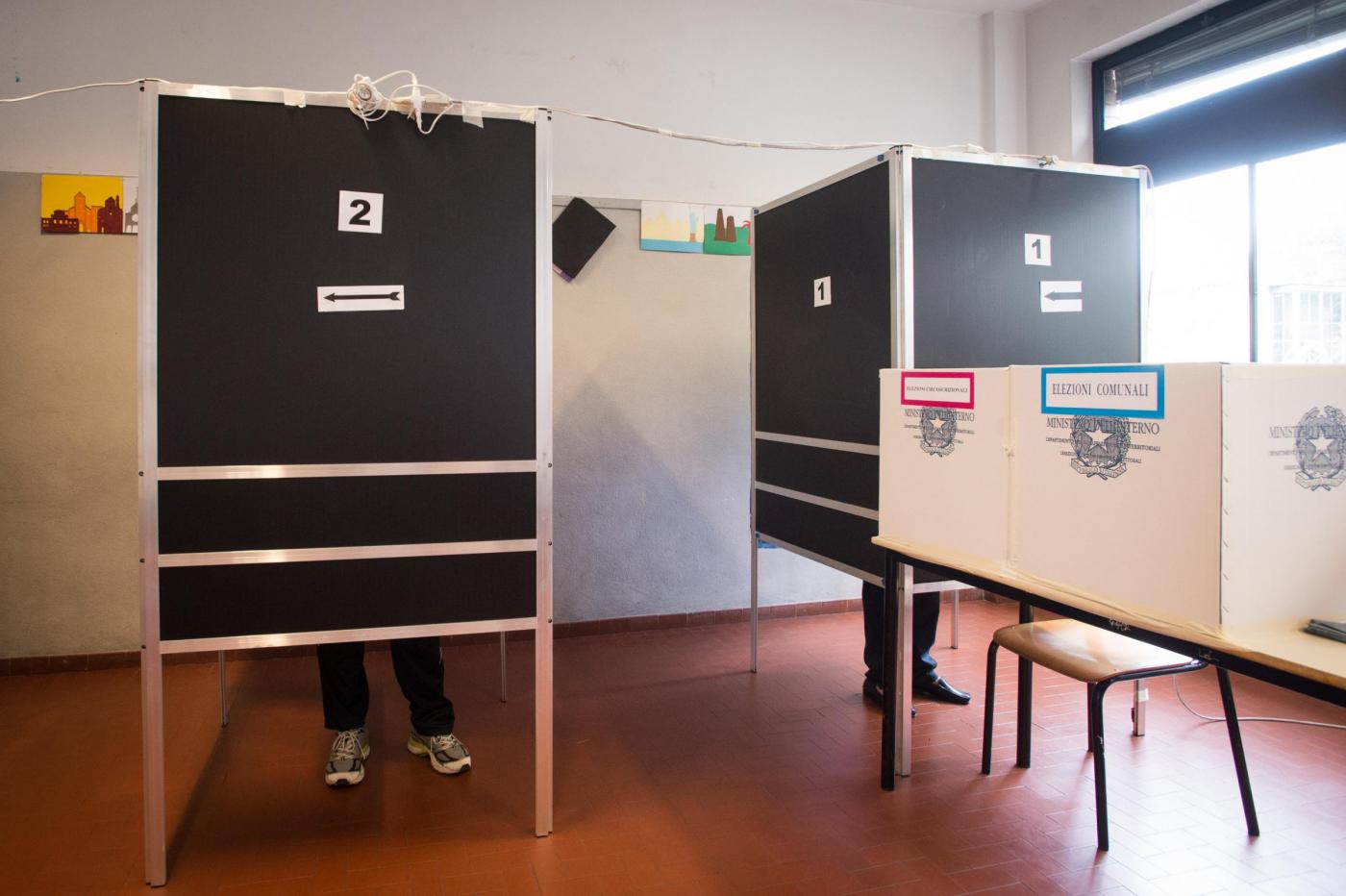 Elezioni referendum seggio elettorale scuole chiuse