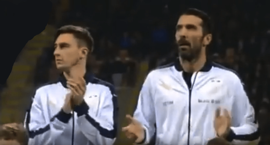 Buffon applaude l’inno tedesco fischiato dagli imbecilli a San Siro
