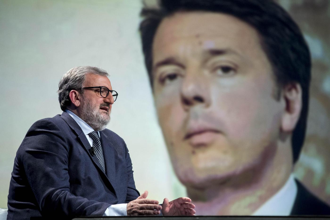 Primarie Pd, sondaggi elettorali negativi per Emiliano: Renzi in cima alle preferenze