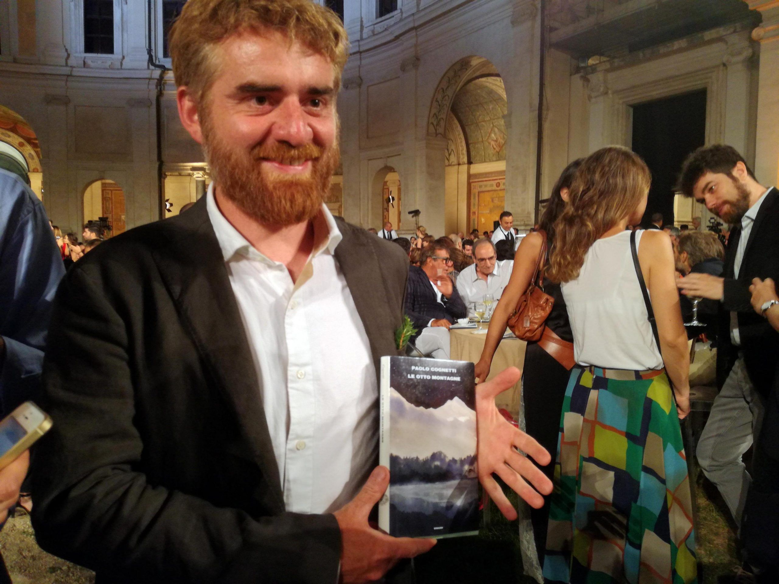 Paolo Cognetti: i libri dello scrittore che ha vinto il Premio Strega, da Le otto montagne a Sofia si veste sempre di nero