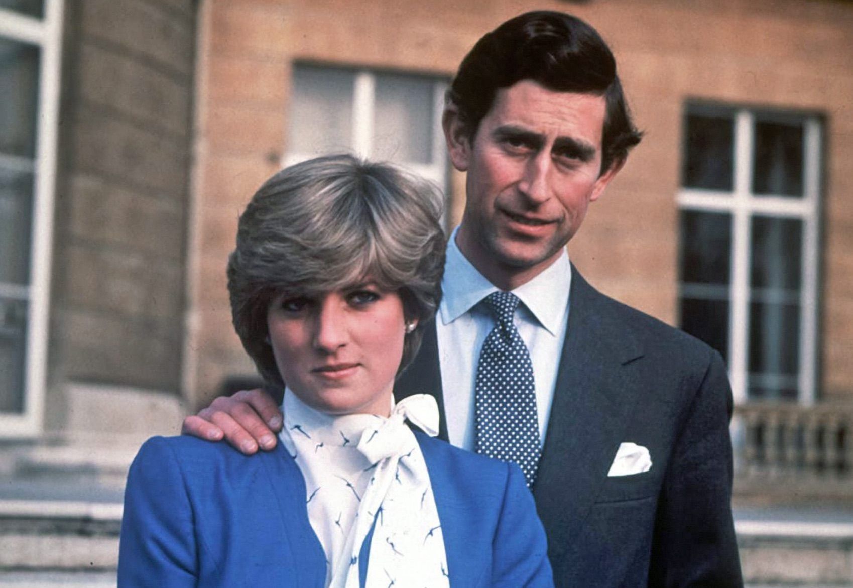 Lady Diana a Camilla Parker Bowles: ‘Per te e Carlo la vita sarà un inferno’