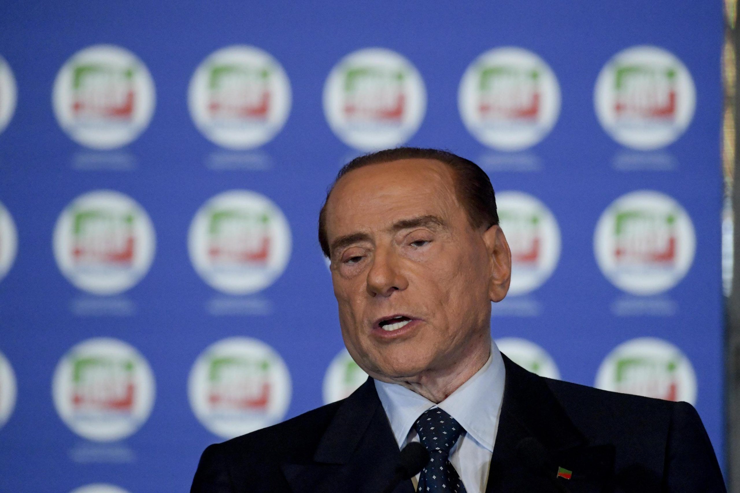 Silvio Berlusconi scrive al premier Paolo Gentiloni: ‘Il solo ius soli è ridare casa ai terremotati’