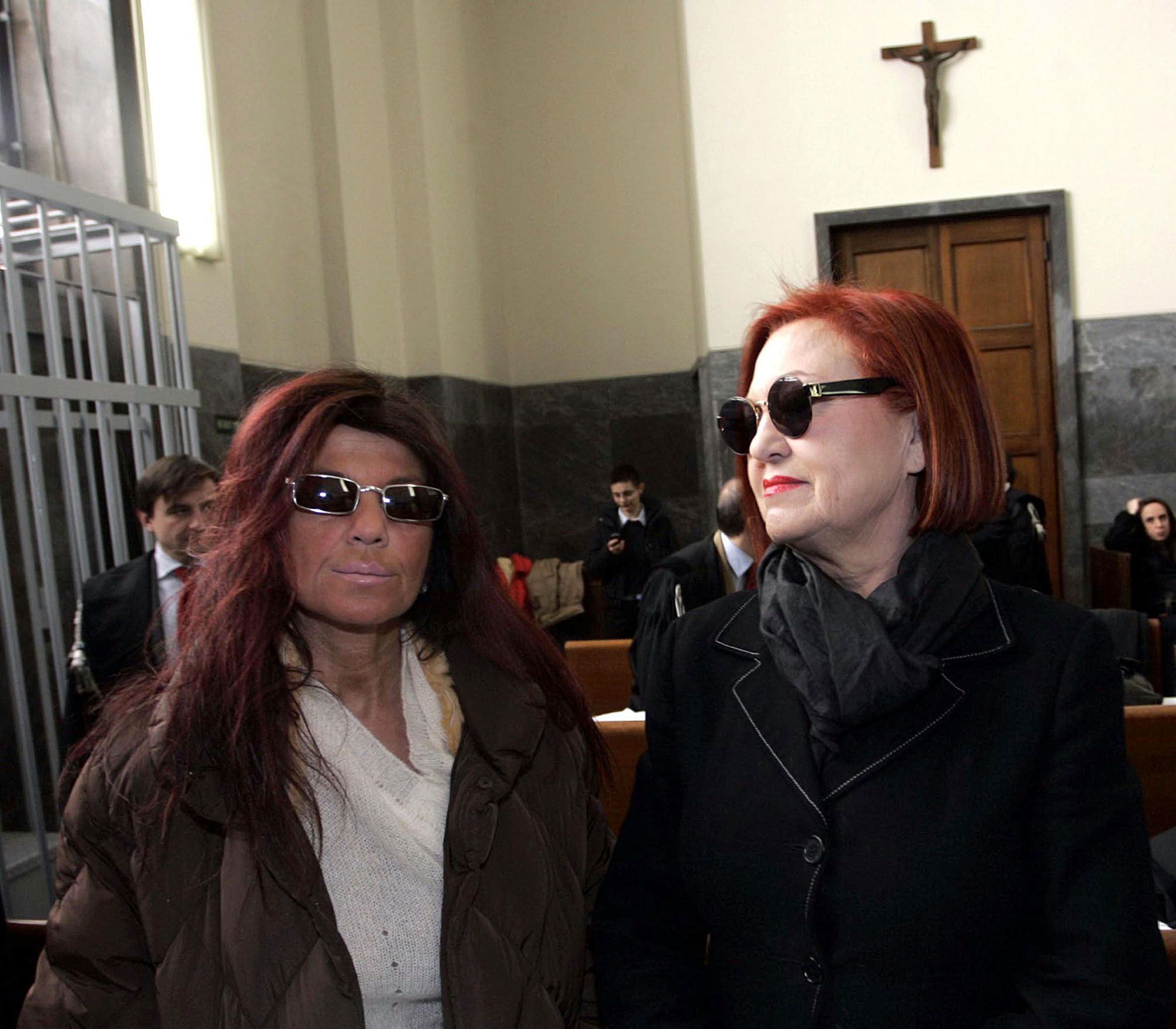 Wanna Marchi e la figlia Stefania Nobile riprese nel Tribunale di Milano