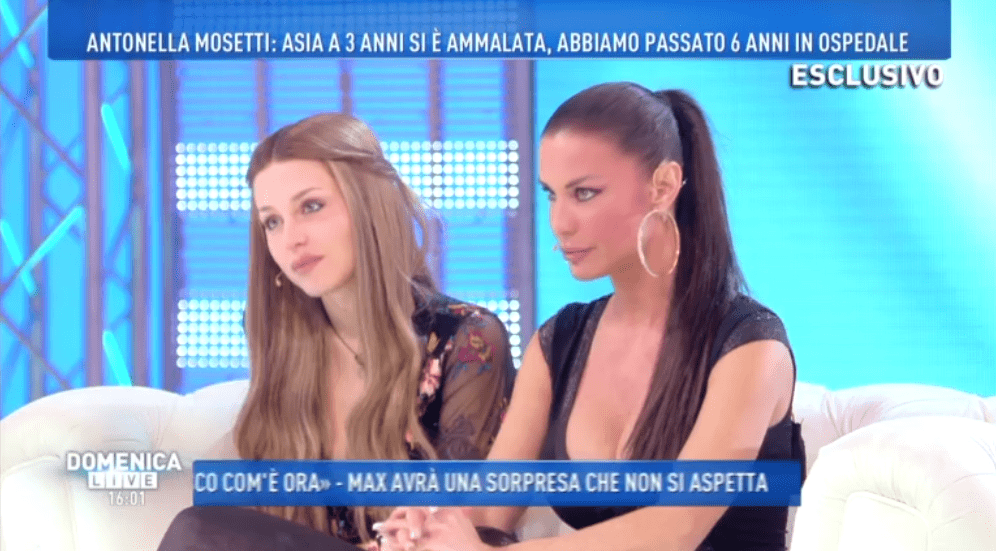 Antonella Mosetti e Asia Nuccetelli a Domenica Live