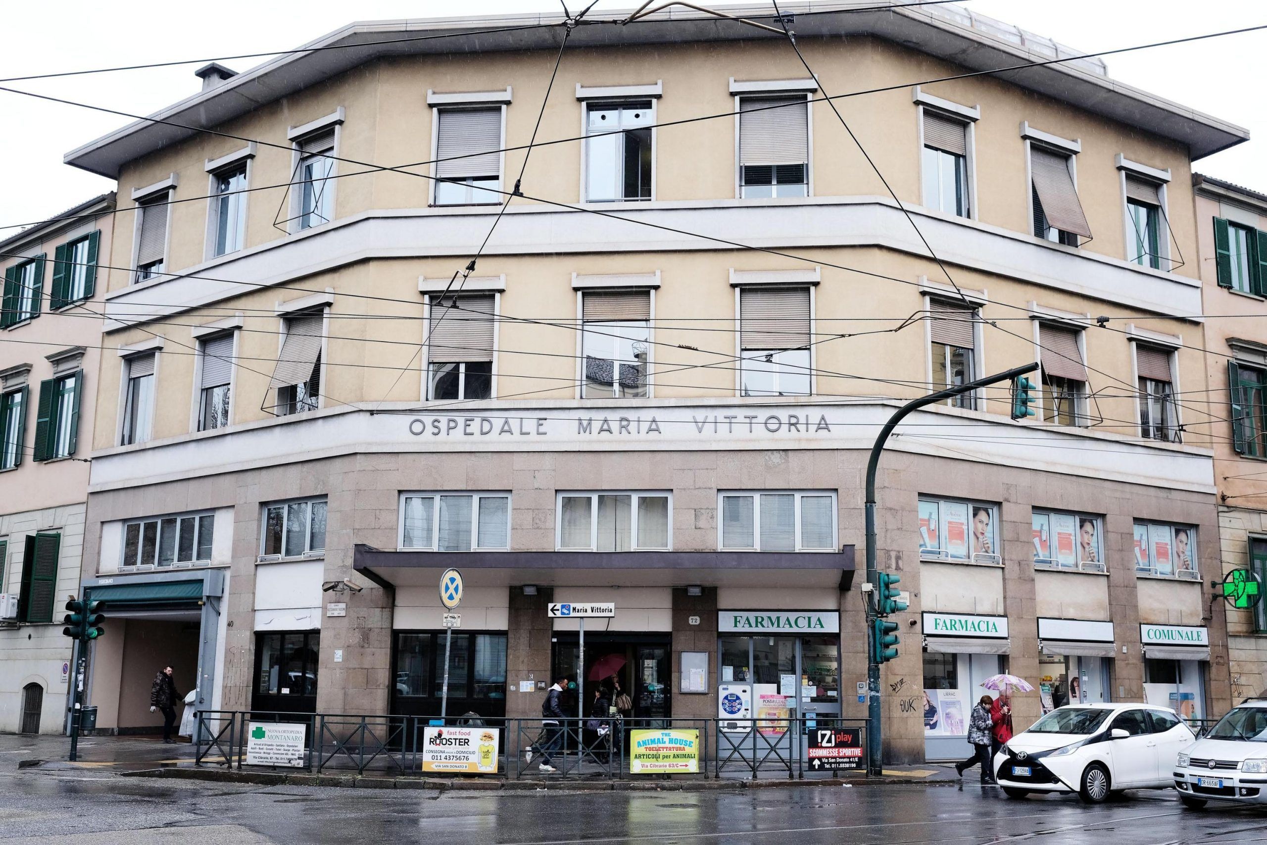 Laccio al collo nella sua stanza,12enne muore a Torino
