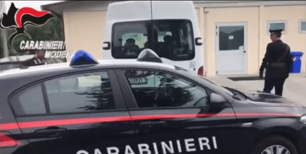 operatore arrestato estorsione down minacce
