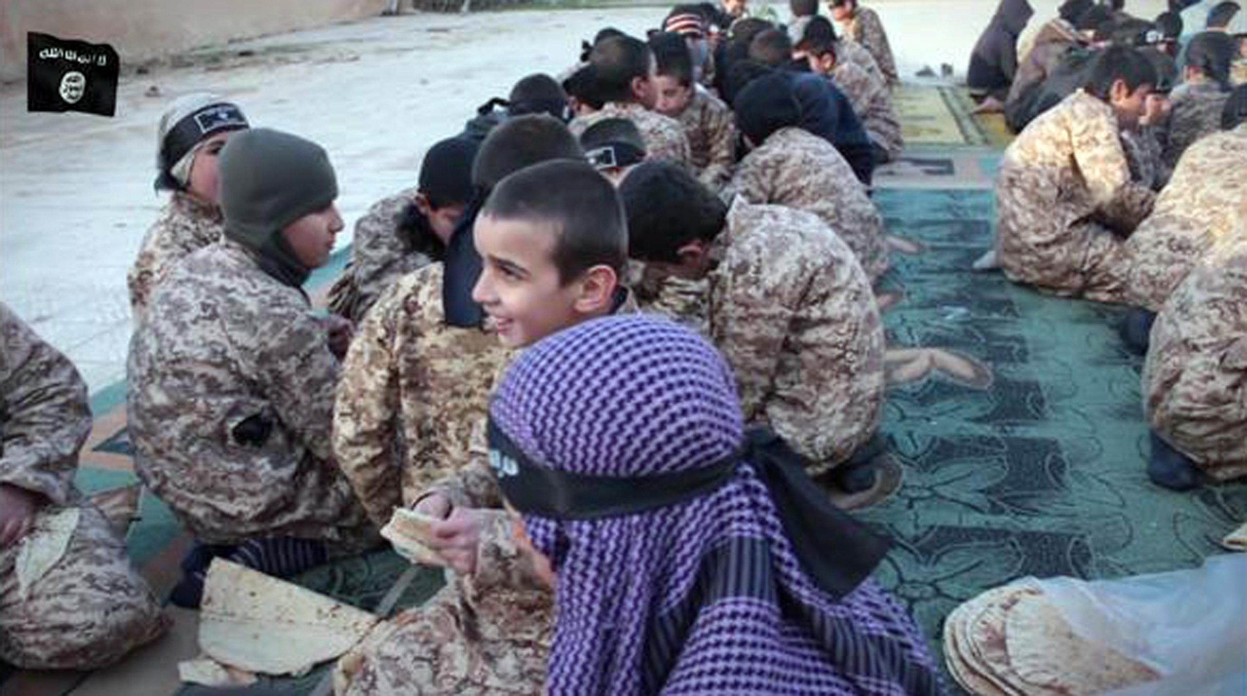 Isis: a Raqqa campo addestramento per bambini