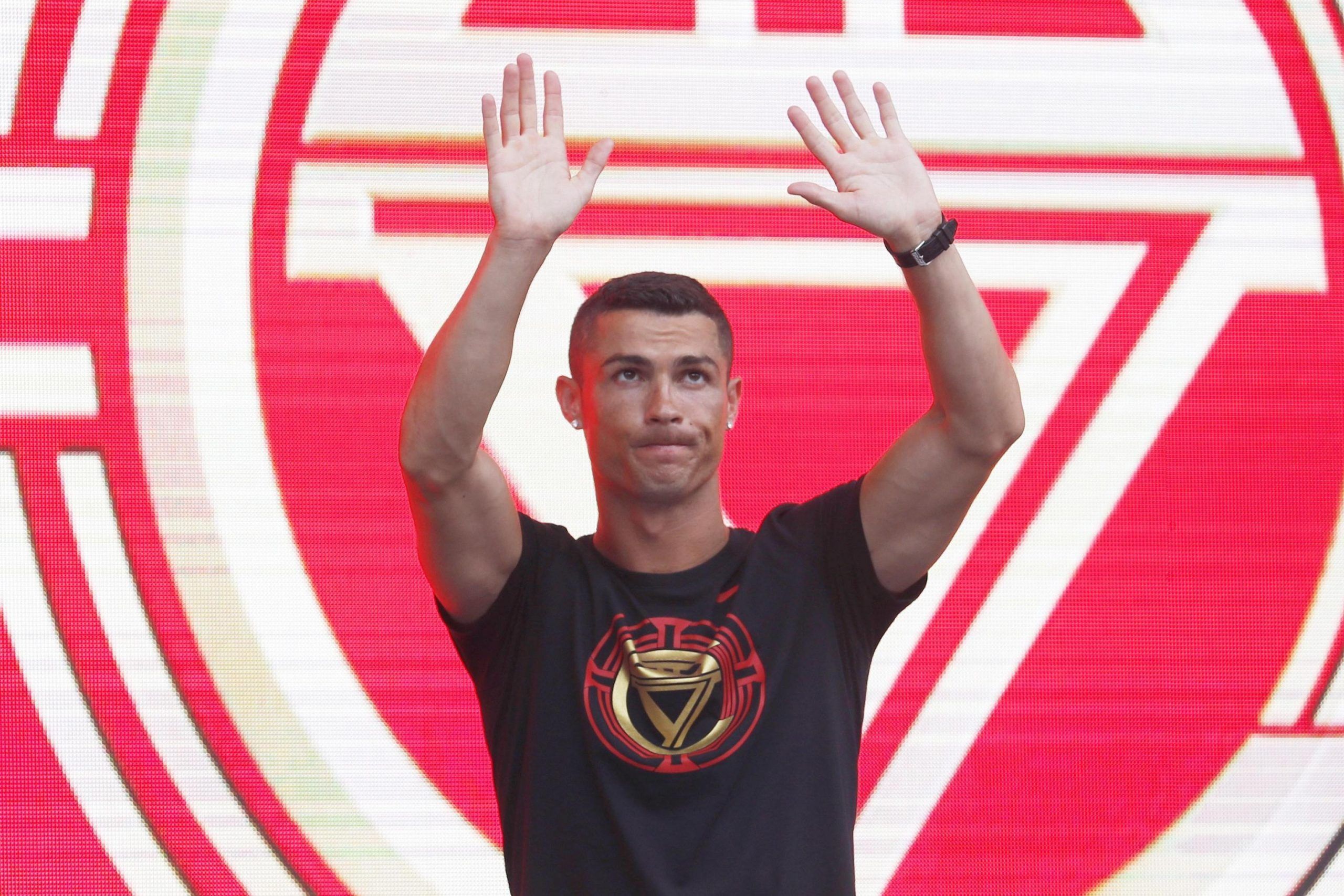 Cristiano Ronaldo, mancia da 20mila euro per i dipendenti di un resort in Grecia