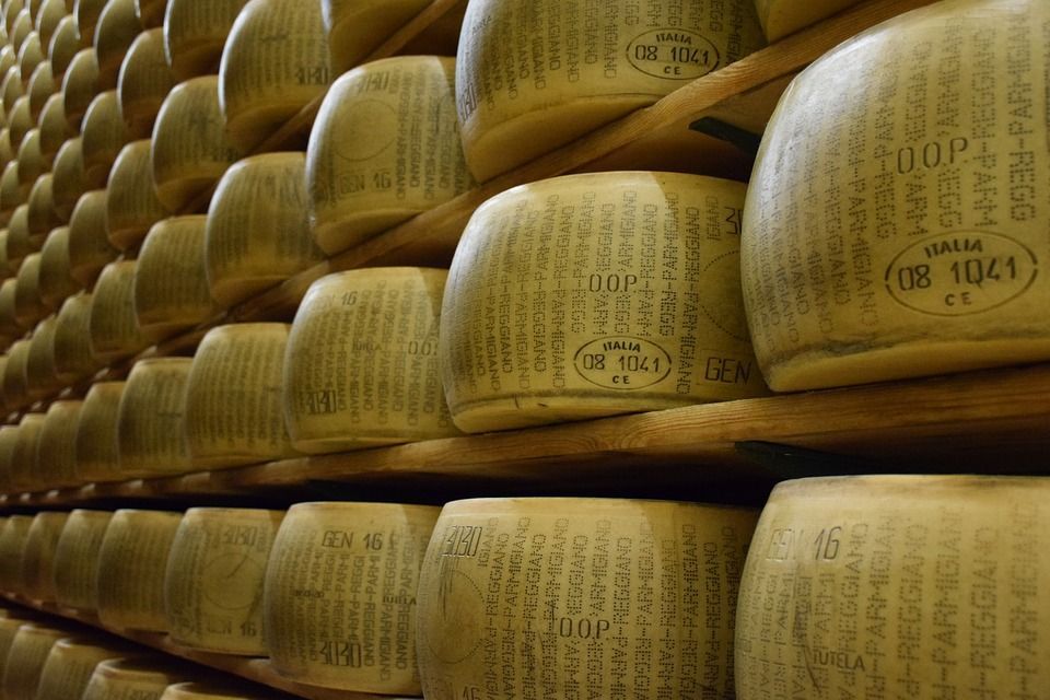 ONU e OMS contro grassi e sale, olio e formaggio made in Italy a rischio tassa