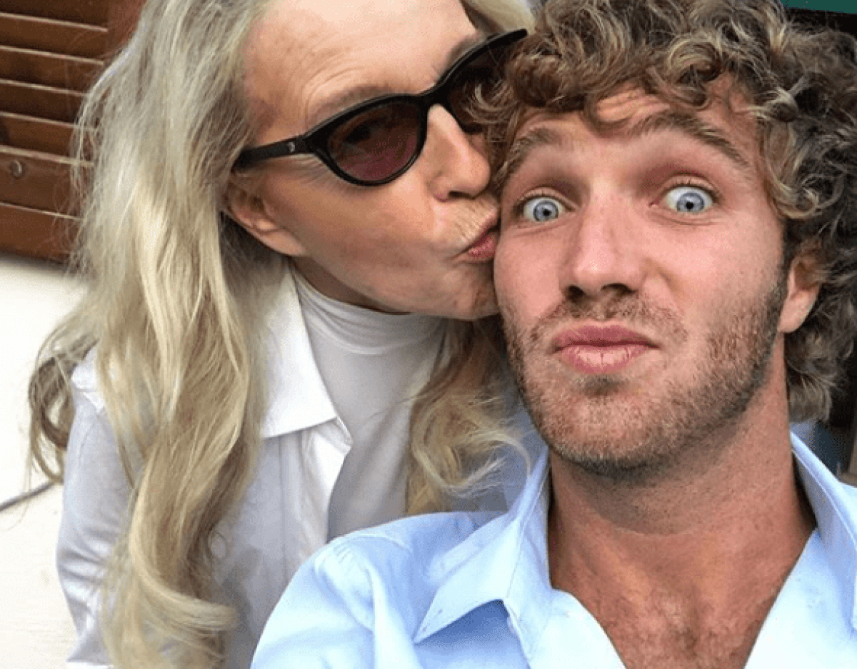 Eleonora Giorgi Sul Figlio Paolo Maria De Filippi Lo Paga Pochissimo Nanopress